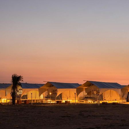Zostel Sam Desert Eksteriør bilde